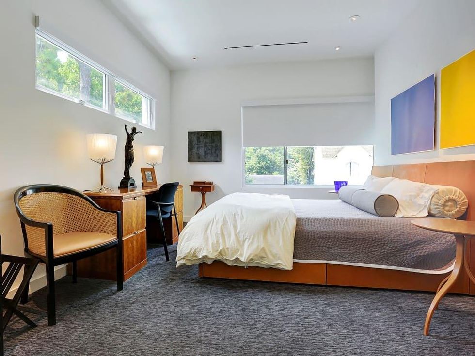 On the Market, 1509 Banks, July 2016