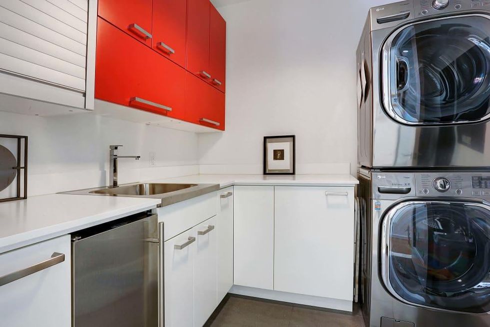 On the Market, 1509 Banks, July 2016