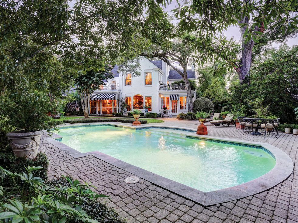 On The Market 1547 Kirby November 2014 swimming pool