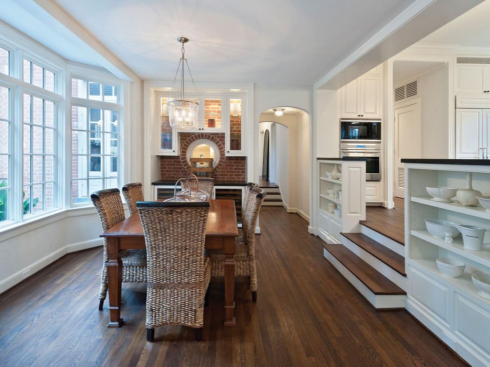 On the Market 1740 South Boulevard October 2014 breakfast area