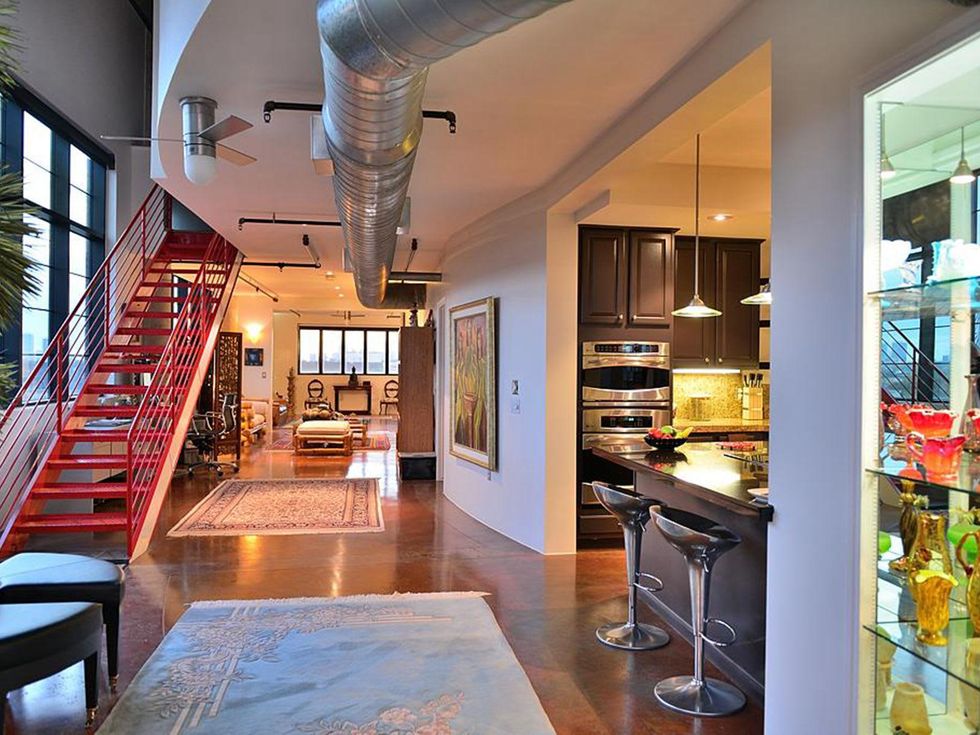 On the Market 1914 W Gray St 301 March 2015