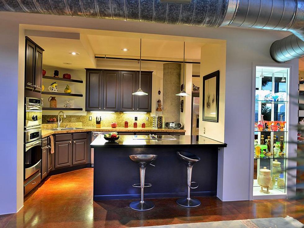 On the Market 1914 W Gray St 301 March 2015