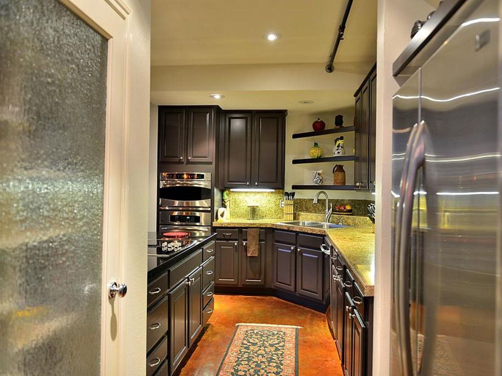 On the Market 1914 W Gray St 301 March 2015