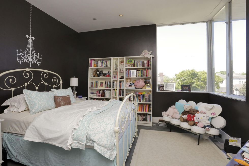 On the Market 2106 Crocker Fulton Davenport house August 2014 bed 5