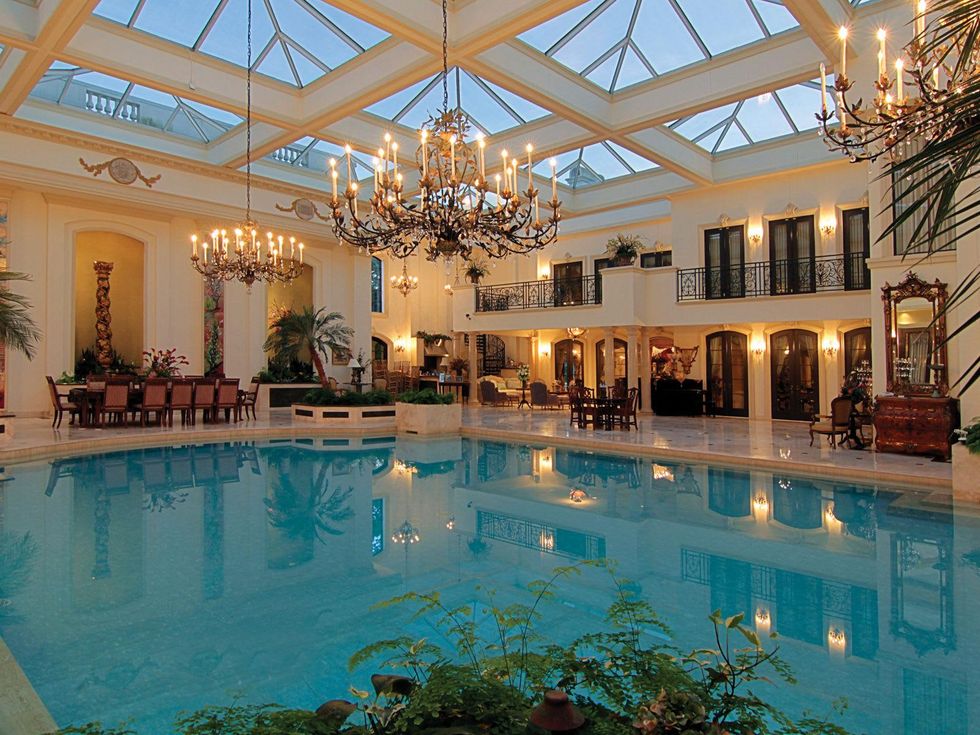 On the Market 2115 River Oaks Blvd. August 2014