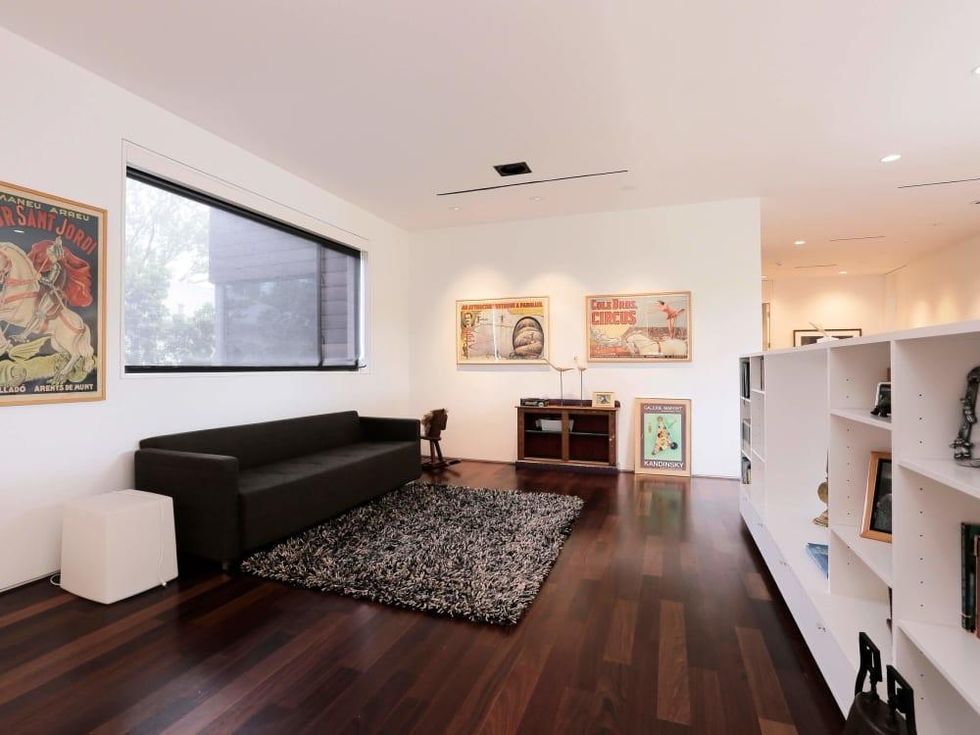 On the Market, 2115 Wroxton, den