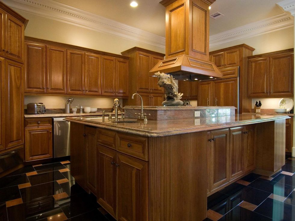 On the Market 2216 Chilton Road January 2015 BEFORE kitchen