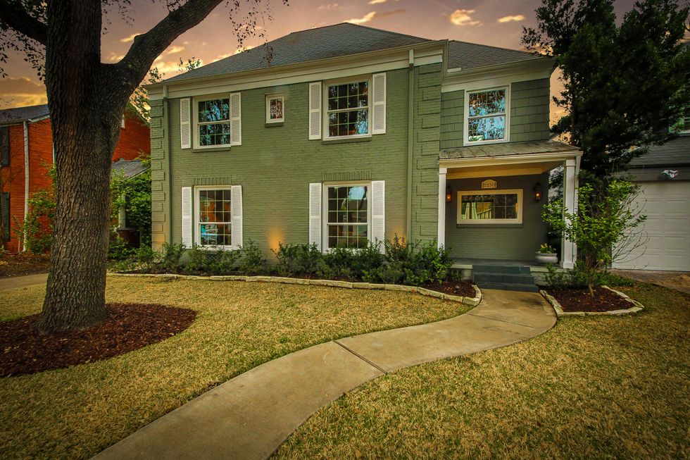 On the Market 2230 Dryden Road February 2015