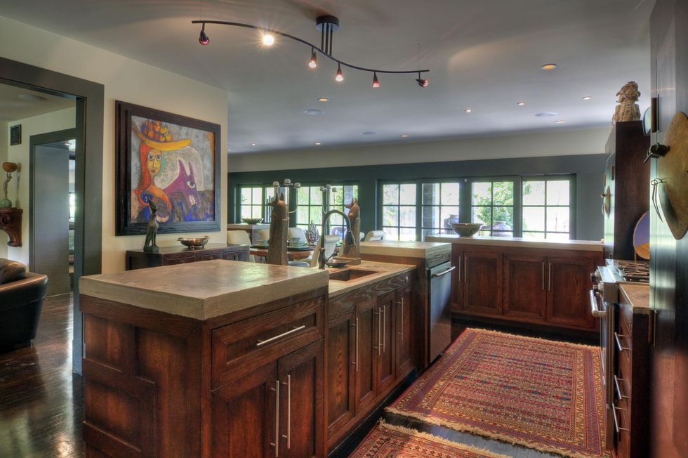 On the Market 2412 Wichita St. March 2015