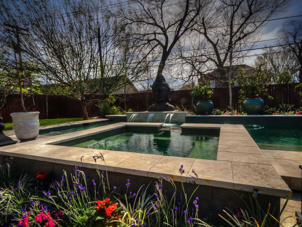 On the Market 2412 Wichita St. March 2015