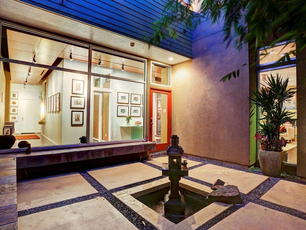 On the Market 2603 Hopkins St. September 2014 courtyard at night
