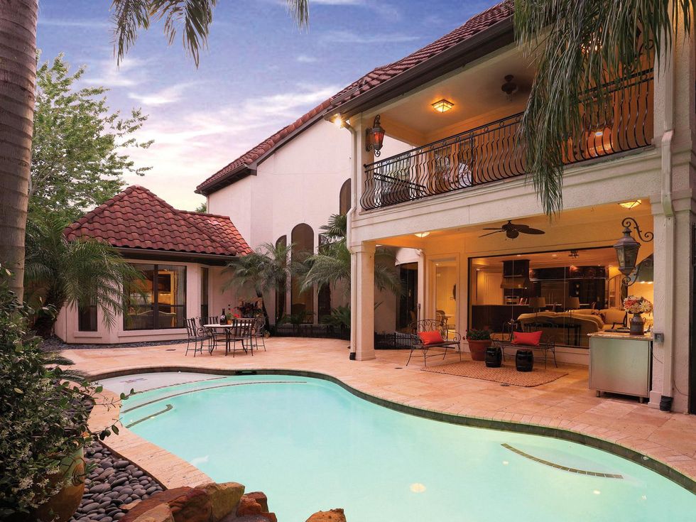 On the Market 4501 Magnolia St. May 2014 back yard