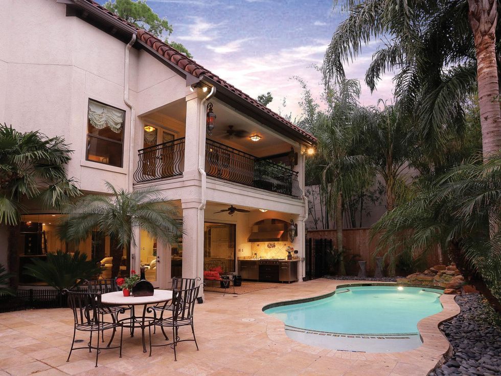 On the Market 4501 Magnolia St. May 2014 back yard