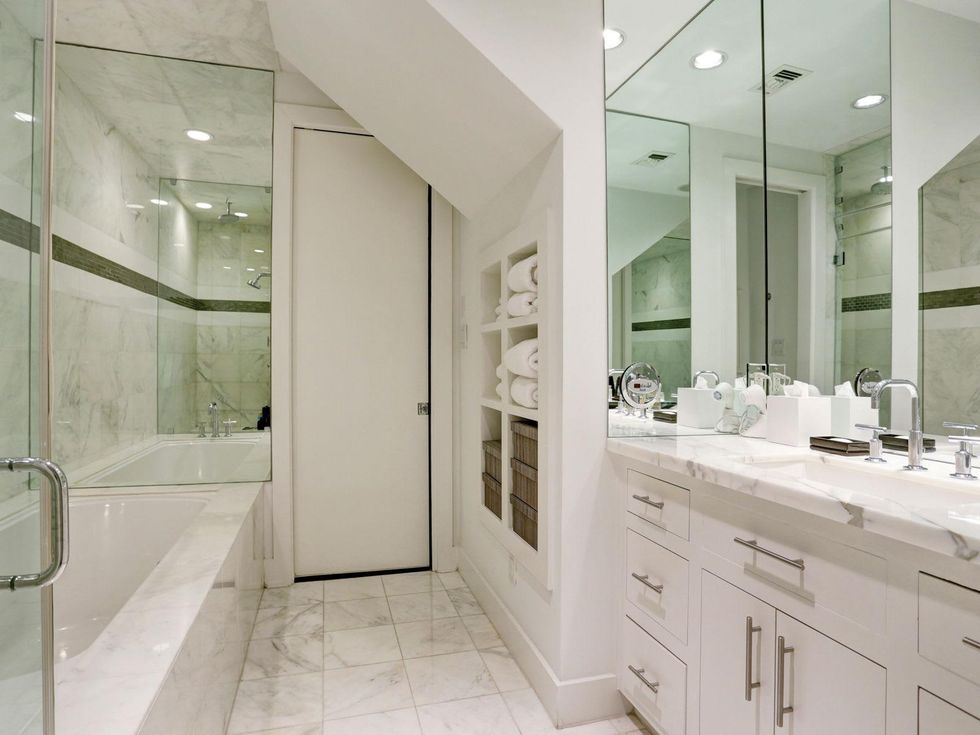 On the Market 5000 Longmont No. 8 January 2015