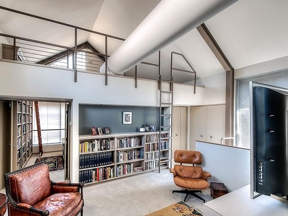 On the Market 6416 Sewanee March 2015 den