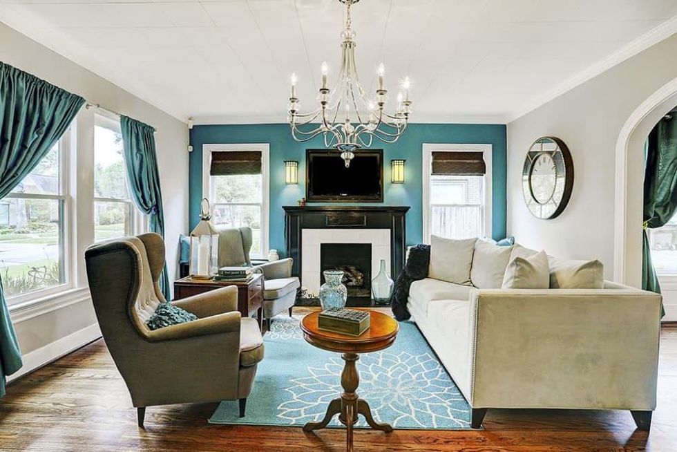 Refurbished 1934 bungalow offers charm, sophistication in inner-loop ...