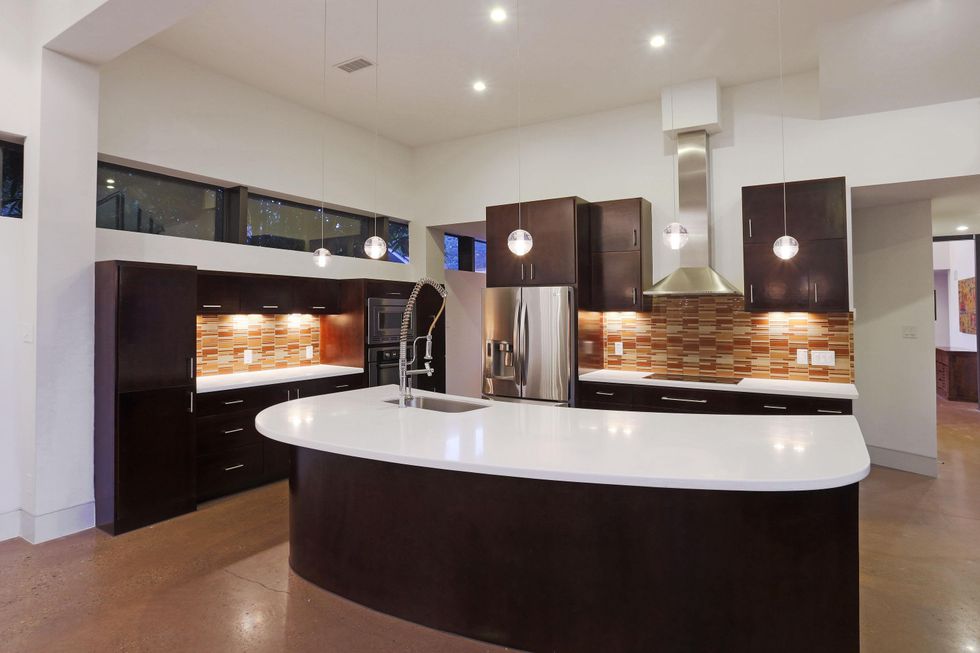 On the Market 734 E. 8th St. Houston Heights March 2015