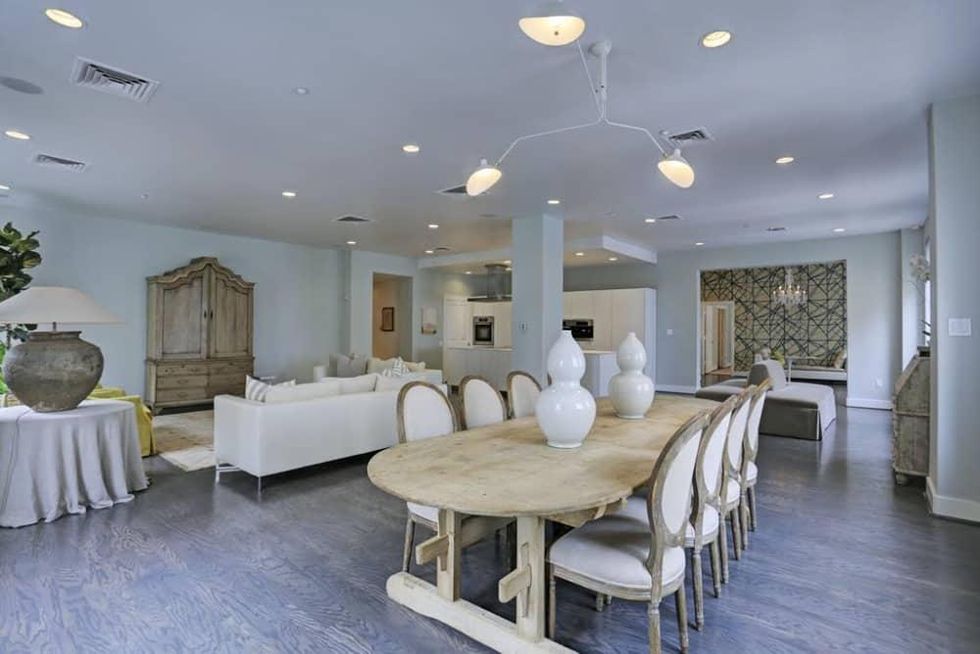 On the Market, 914 Main St., May 2016