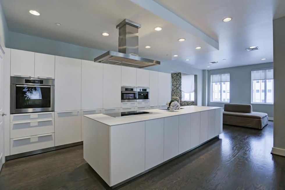 On the Market, 914 Main St., May 2016