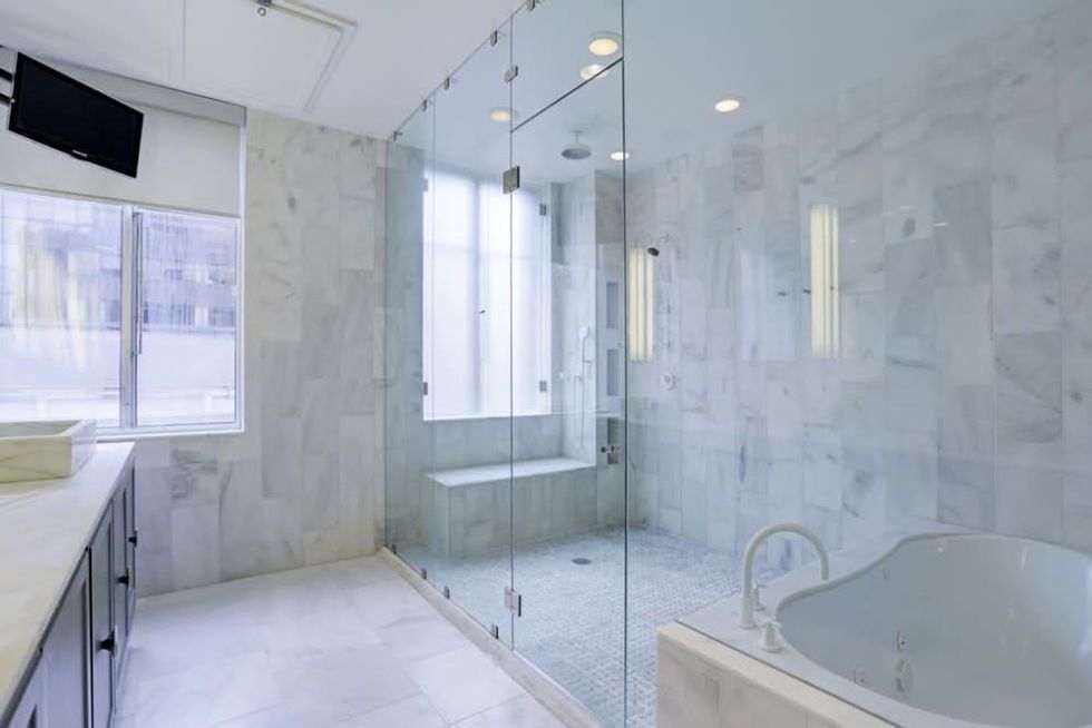 On the Market, 914 Main St., May 2016