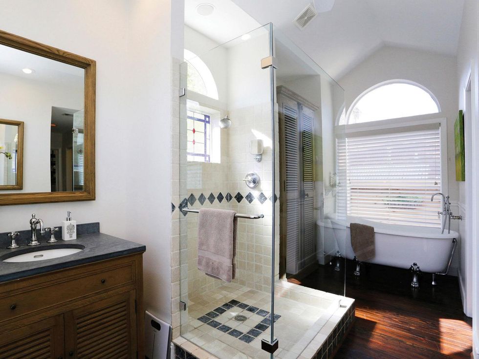 On the Market 922 St. Woodland February 2015