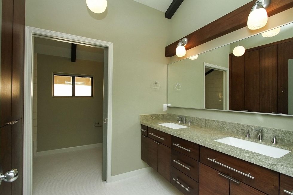 On the Market 9231 Fordshire after pics September 2014 guest bathroom