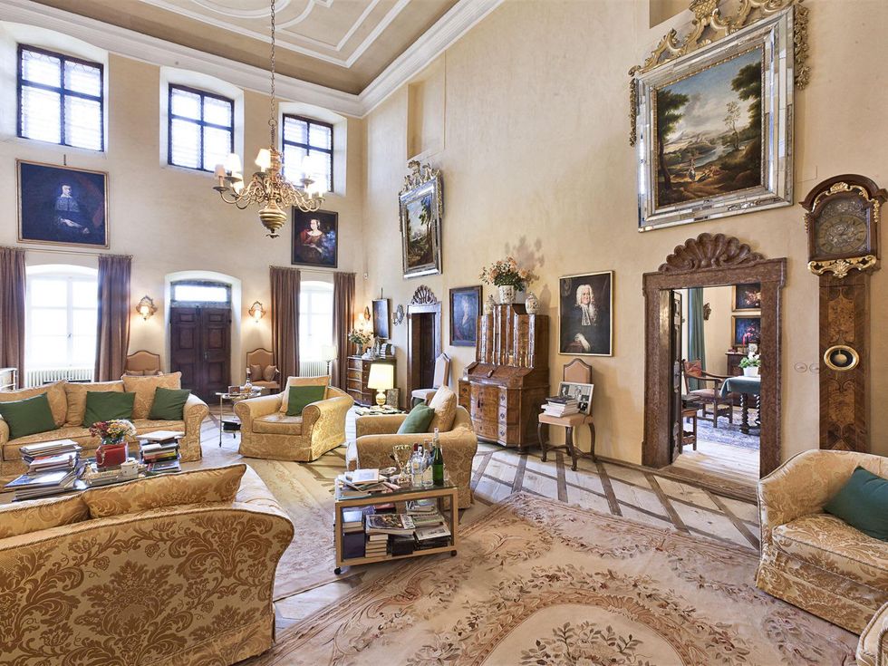 On the Market Castel Valer in northern Italy near Milan May 2014 Salon 2