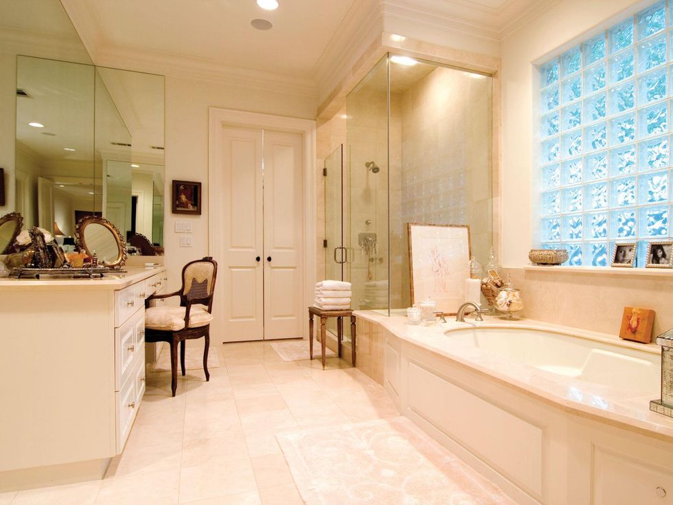 On the Market Pasture View 8607 February 2014