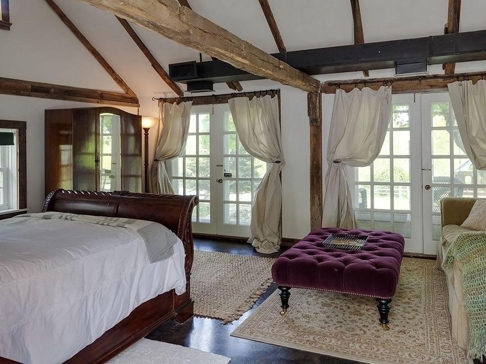 On the Market Renee Zellweger 1774 house in Connecticut September 2014 bedroom