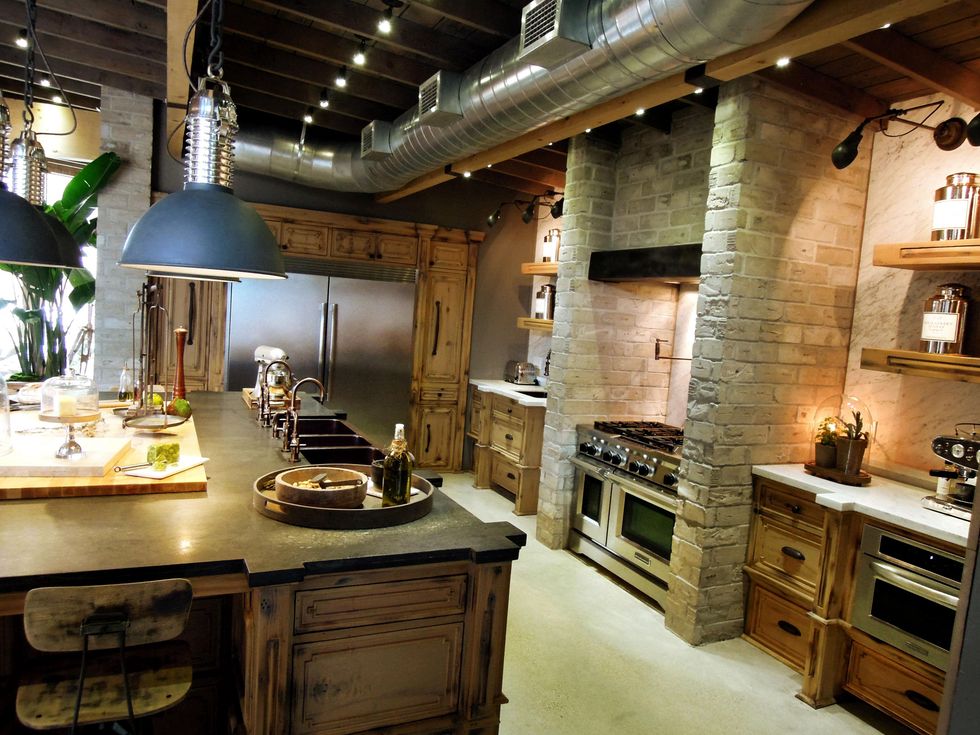 On the Market Sun Valley Drive February 2015 kitchen