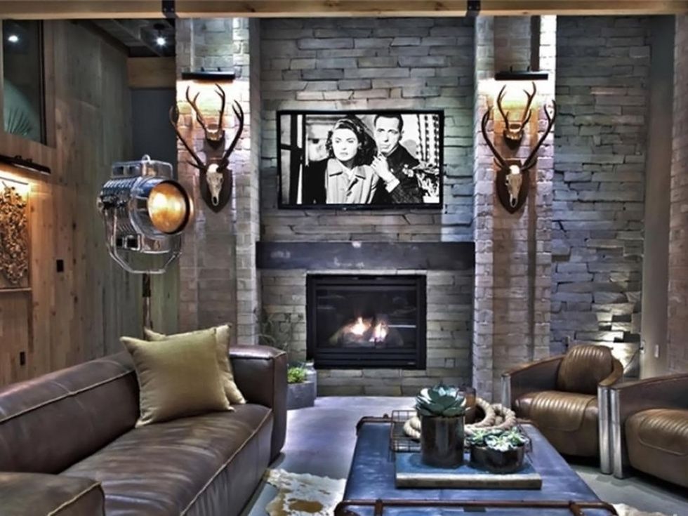 On the Market Sun Valley Drive living room February 2015