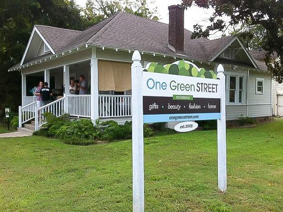 One Green Street, house, sign