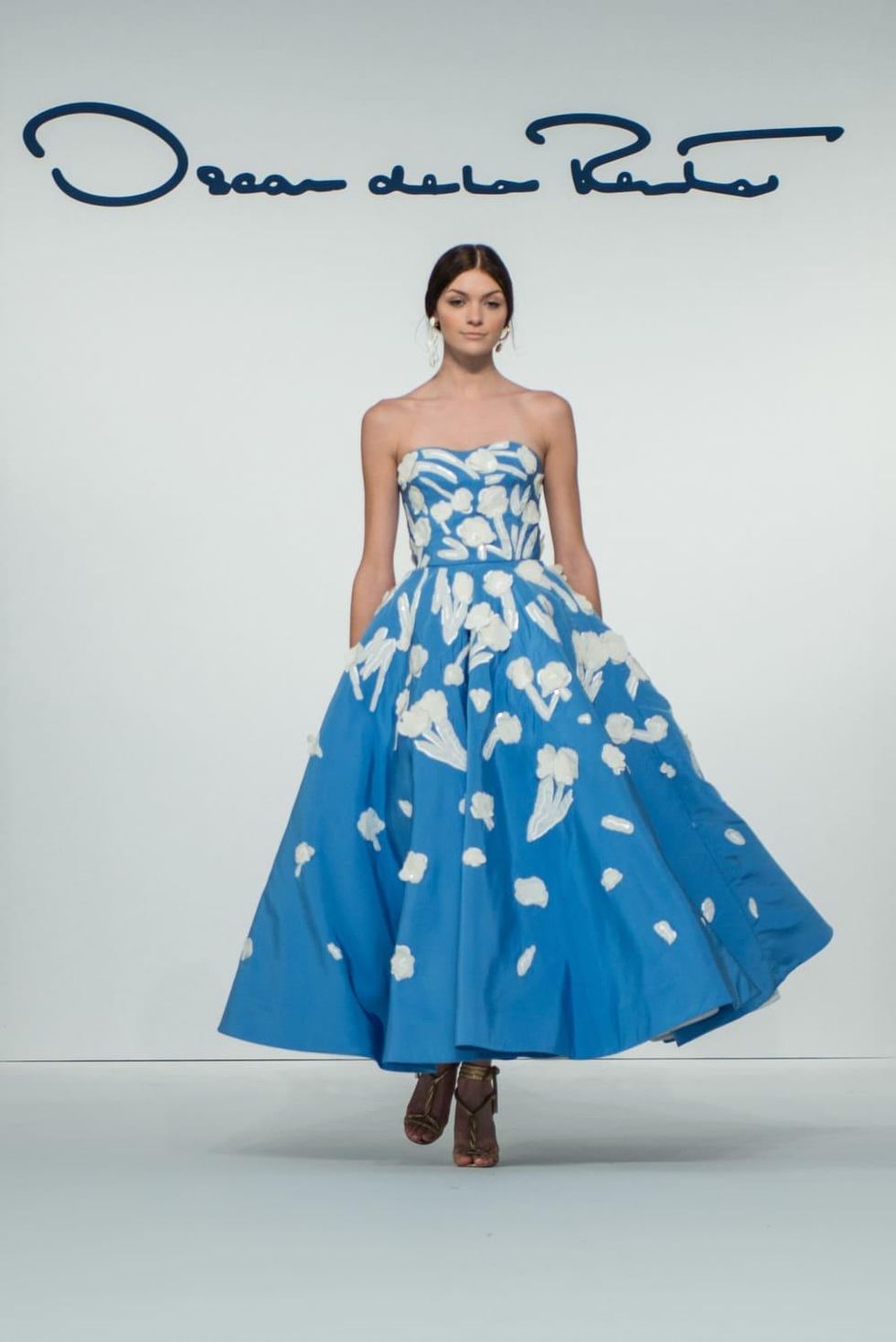 Oscar de la Renta 2018 resort collection blue gown