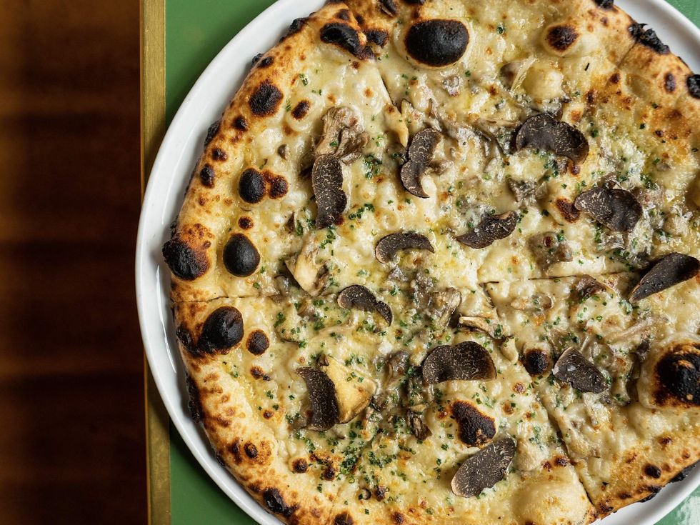 Ostia restaurant pizza