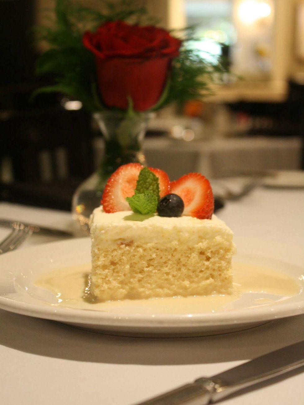 Ouisie's Table tres leeches cake August 2014
