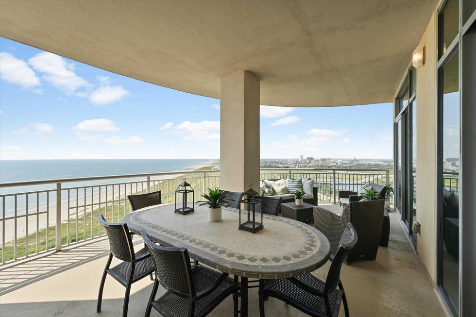 Outdoor dining terrace of 801 E. Beach Drive unit 2001