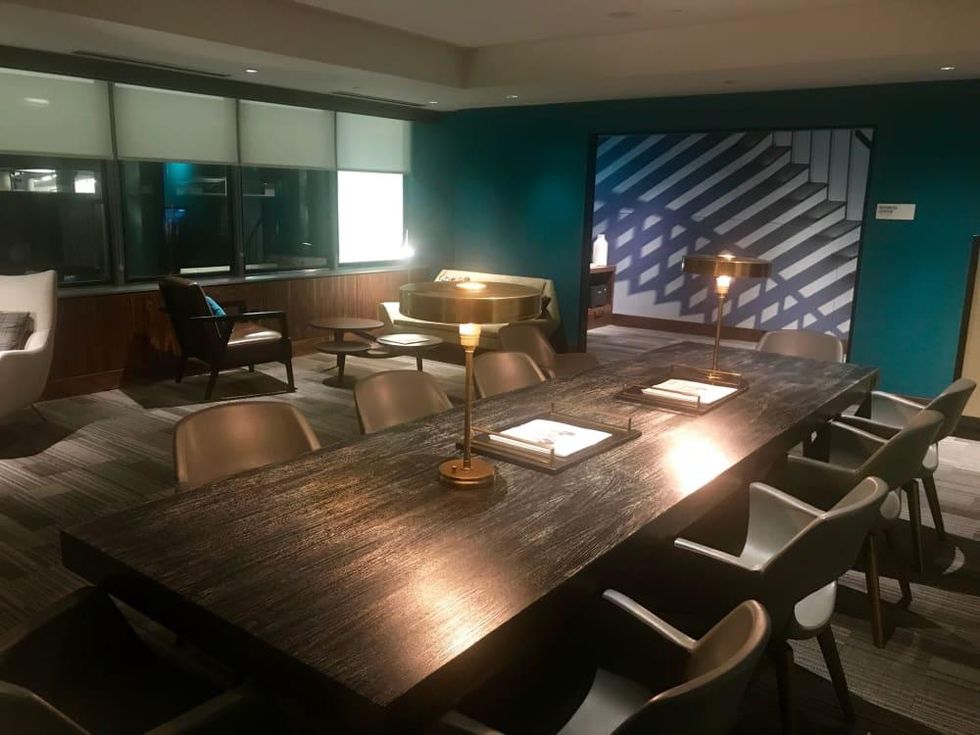 Oxbow 7 Le Meridien lounge