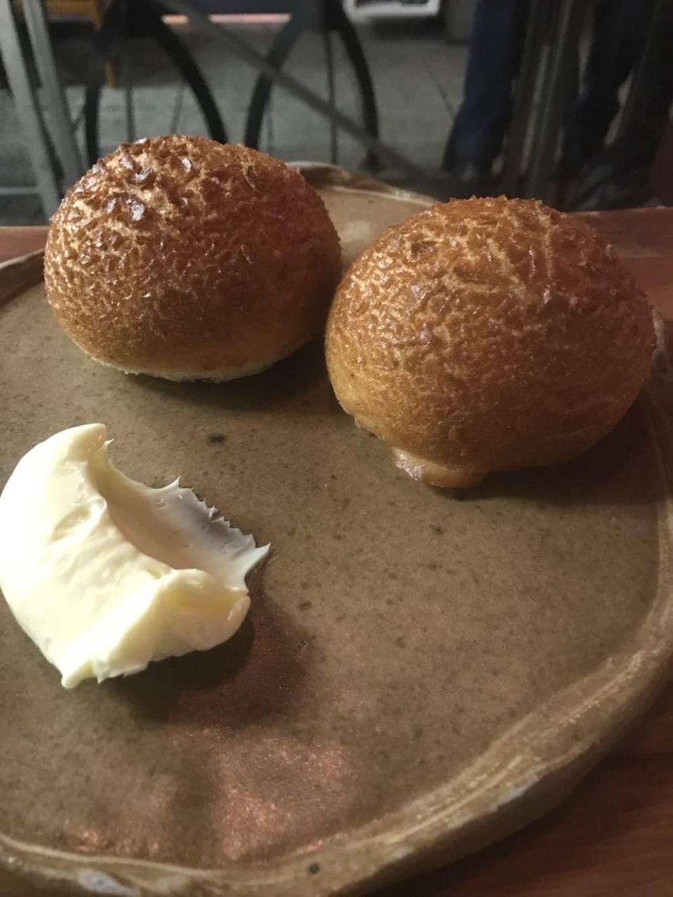 Oxheart Dutch crunch roll