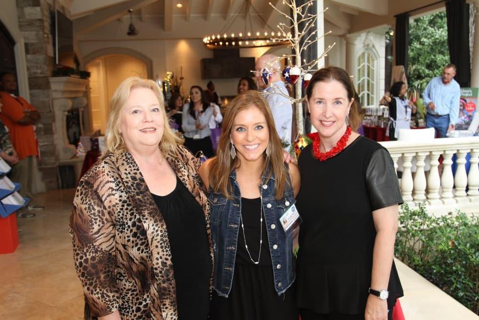 Paige Fertitta Children's Art Project trunk show MD Anderson Children's Art Project's Sue Molin, Jessica Wilson, Sara Longley