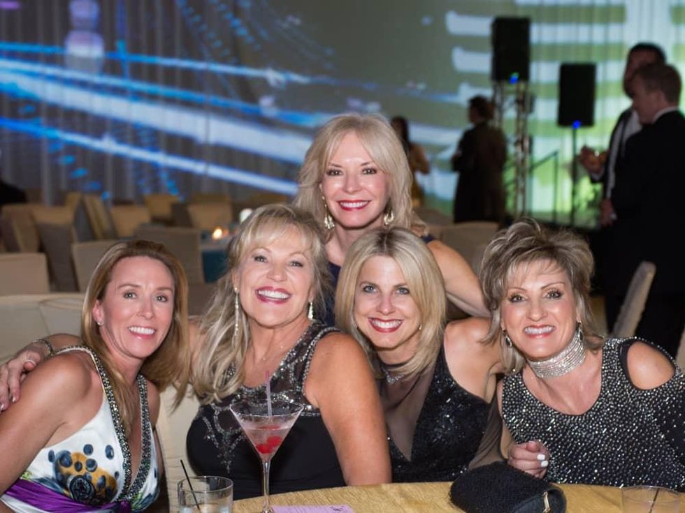 Paige Rogers, Jennifer Esmond, Cheryl Boblitt, Natalie Quinn-Garcia, Sharon Medford at Covenant House Gala 2017