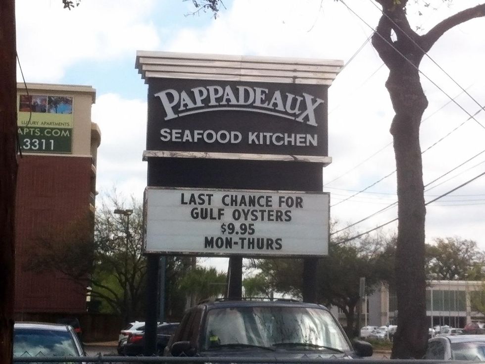 Pappadeaux Seafood Kitchen on Richmond sign