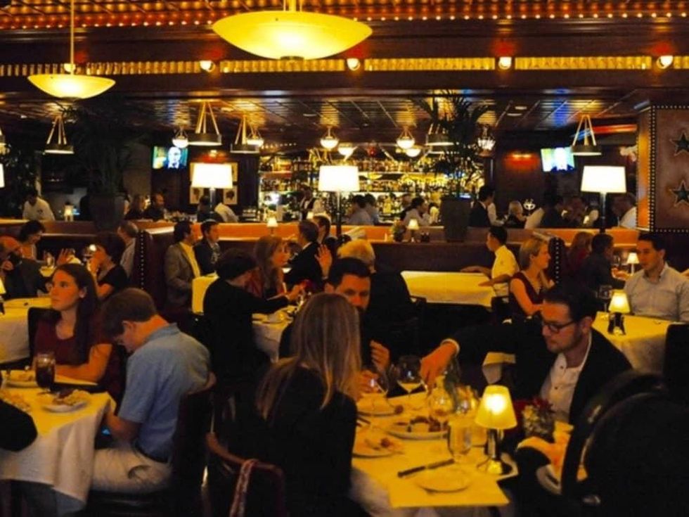 First Taste New Pappas Bros. downtown steakhouse keeps things classic