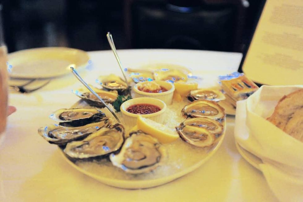 Pappas Bros Steakhouse downtown oysters