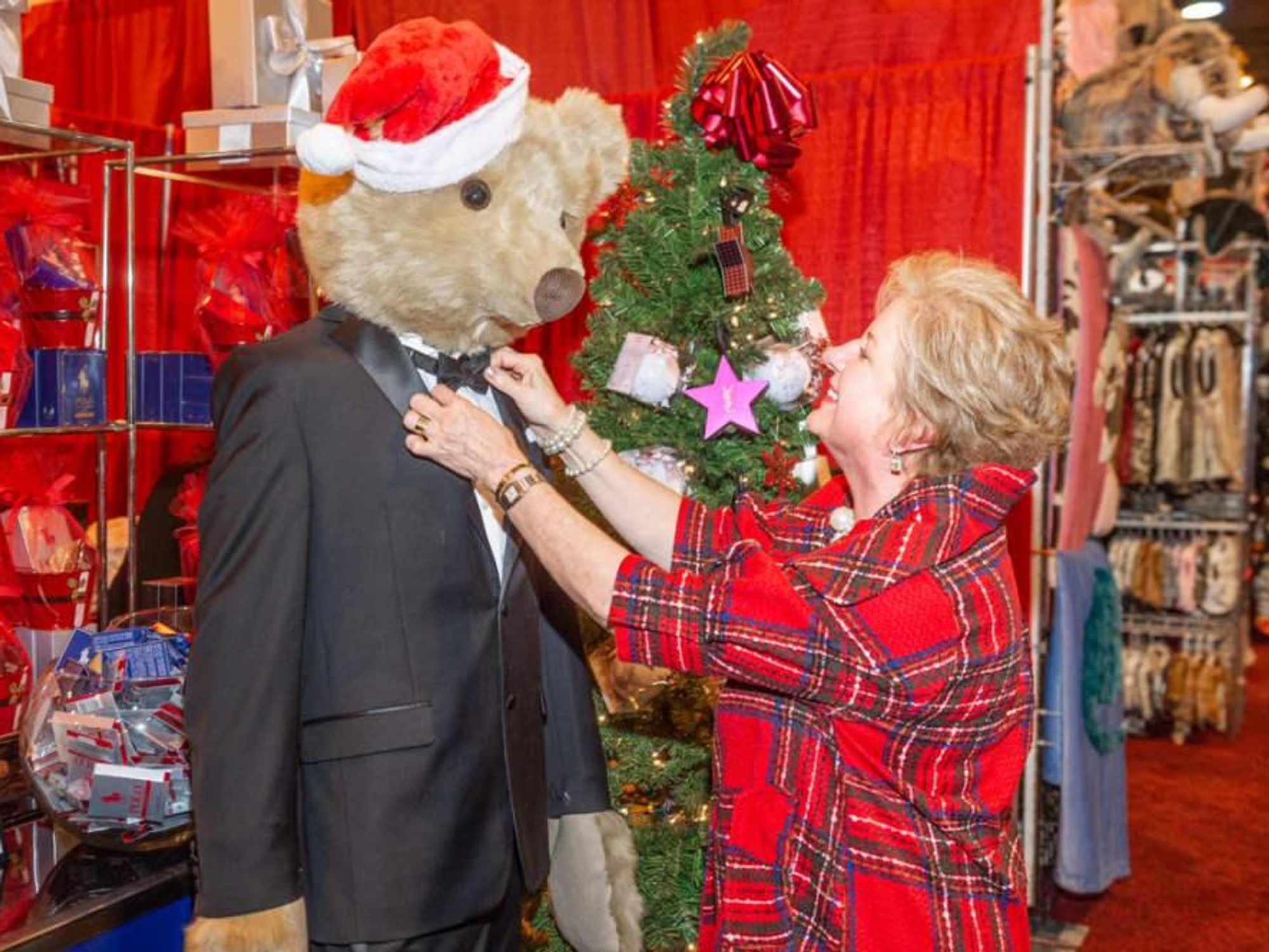 Longtime leader of Houston's beloved holiday extravaganza closes up ...