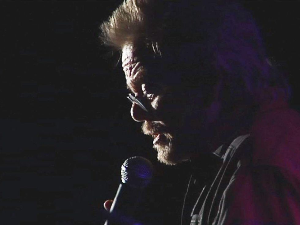 Paul Williams Still Alive, at mic