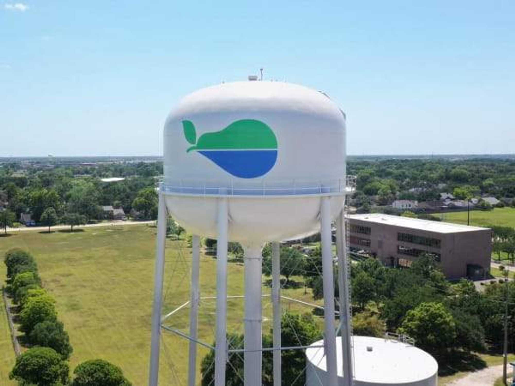 Pearland water tower