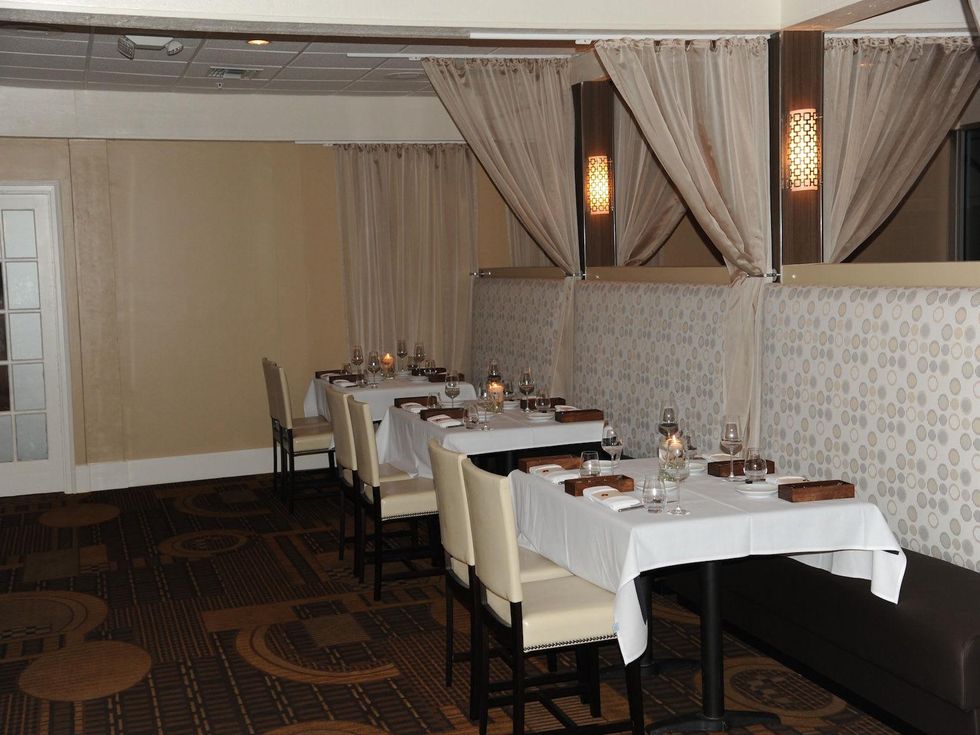 Pelican Club Galveston Interior