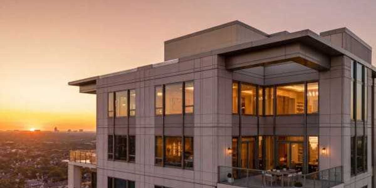 Houston high-rise's 2-story penthouse listed at $11 million ...