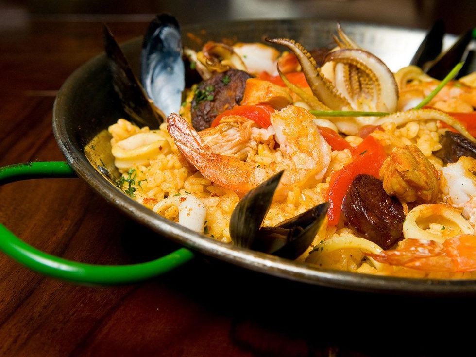 Pesca World Seafood paella