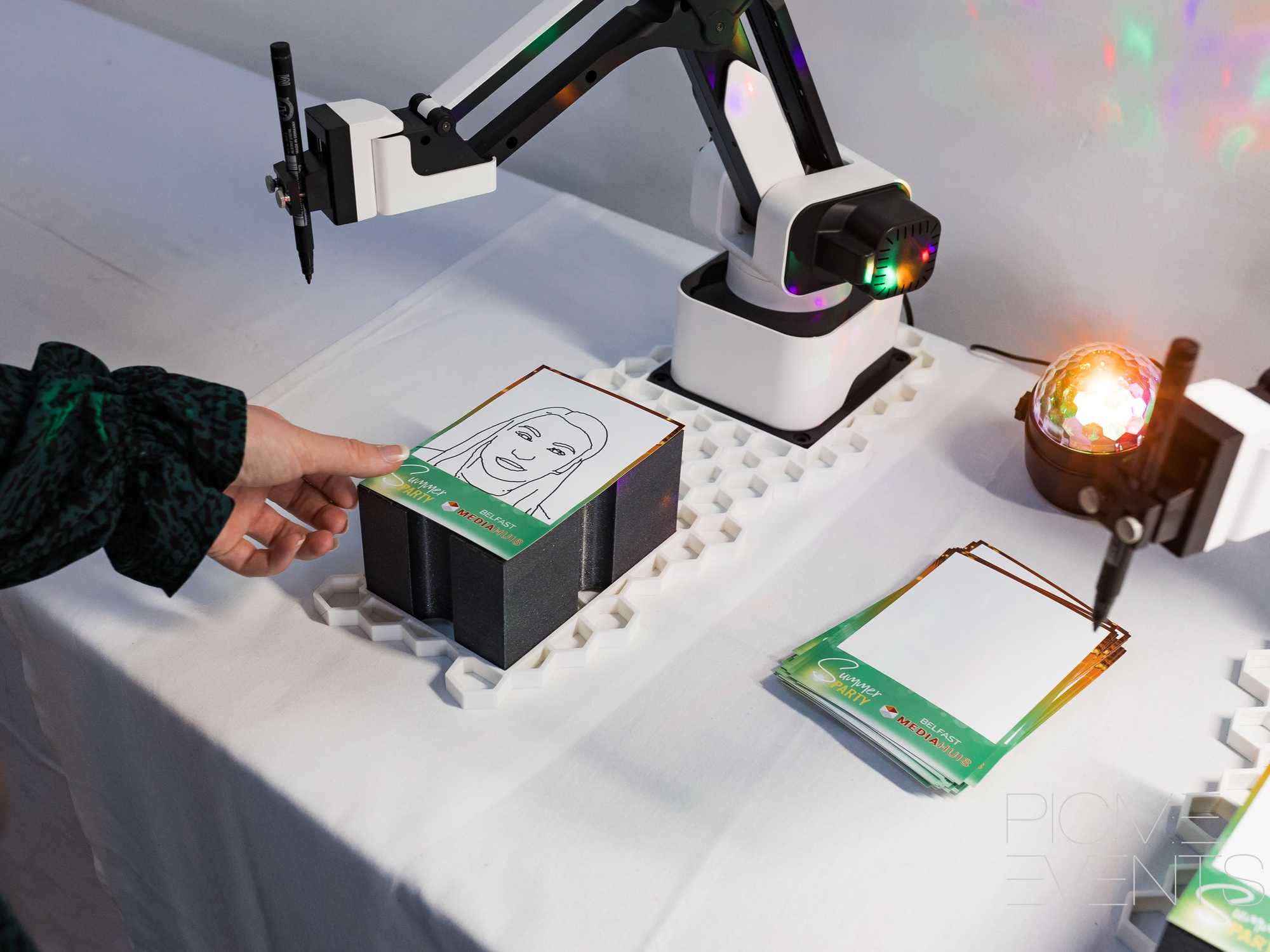 PicMe Events Sketch Bot